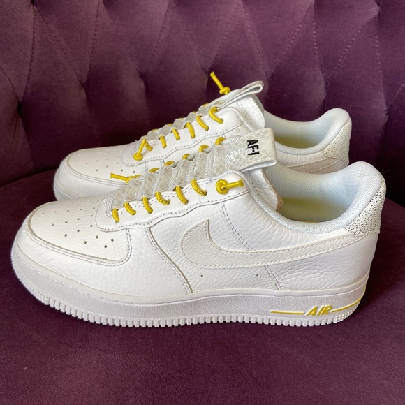 Nike Air Force 1 Low Lux White Chrome Yellow (US8) - Picture 3 of 5